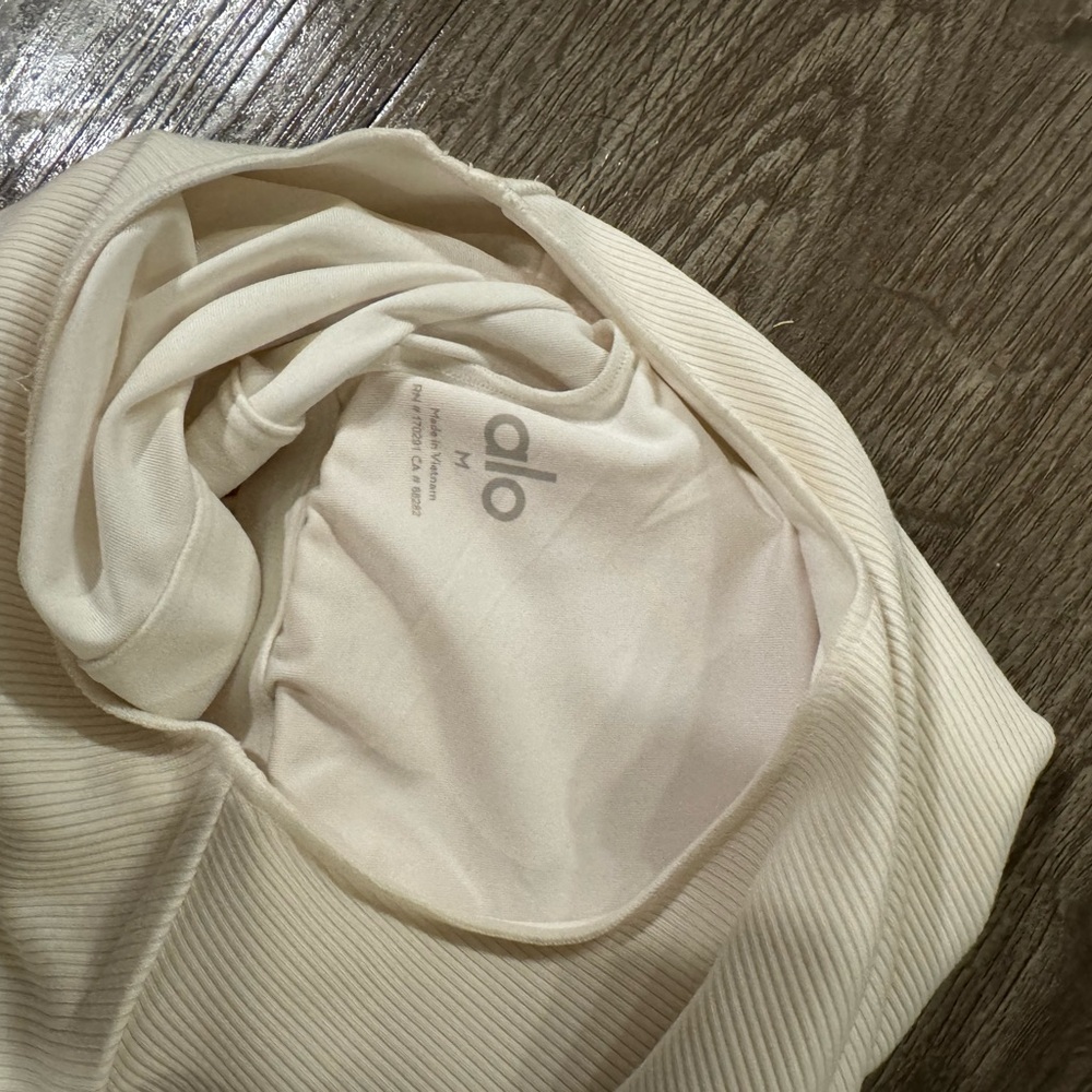 Alo Ribbed En Pointe Tank - Picture 5 of 5
